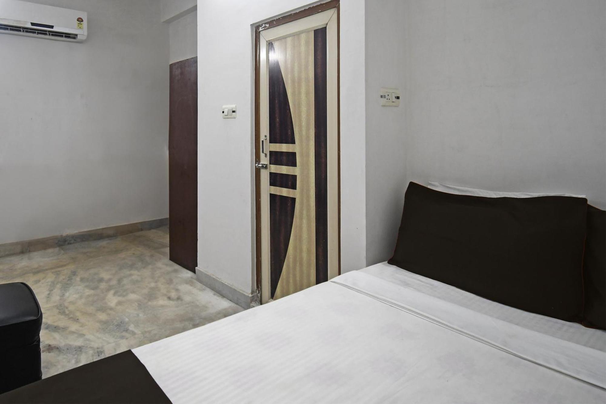 Oyo Hotel Chinar Park Kalkutta Exterior foto